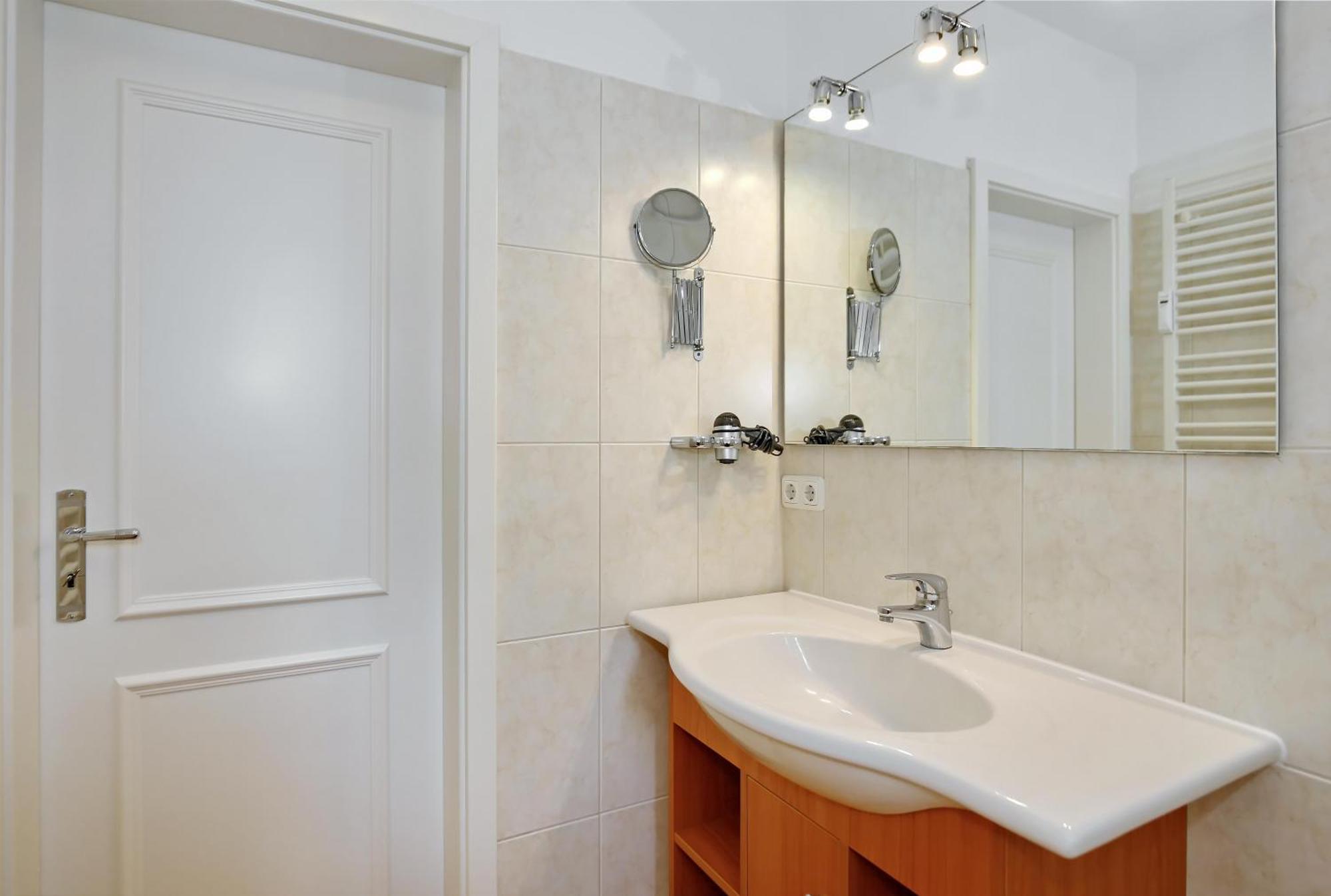 Duenenschloss Wohnung 4-11 คูล็องสบอร์น ภายนอก รูปภาพ